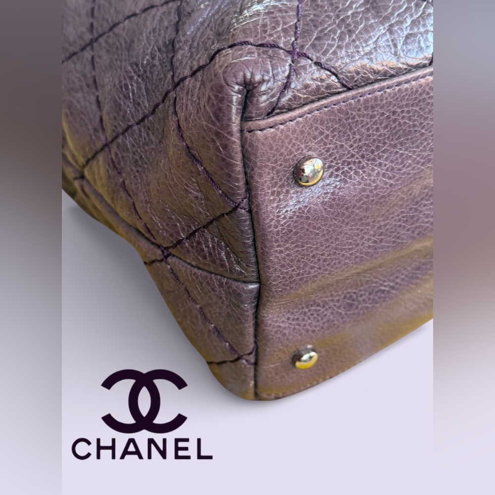 CHANEL On The Road Tote Shoulder Bag Purple Glazed
Leather Silver Hardware WOW! - Picture 8 of 14